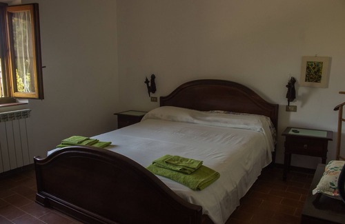 Cantalupo Other | Country House Carmelita - a rustic stone manor house into the vineyards