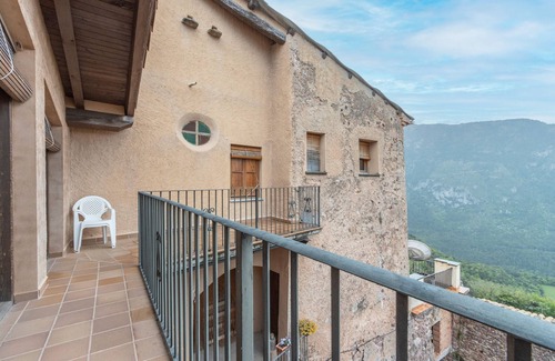 Baix Pallars House | Country House 'Casa Vilanova' with Mountain View, Private Terrace and Wi-Fi