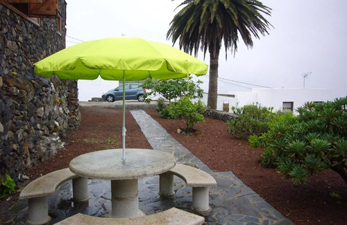 Mocanal House | Country House 'El Moral' with Sea View, Shared Terrace and Wi-Fi