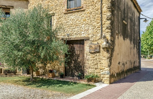Borrassa Villa | Country House 'El Paller' with Balcony and Wi-Fi