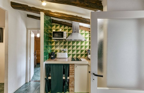 Llampaies House | Country House 'El Rebost Rural De Can Gat Vell' with Shared Pool, Wi-Fi and Air Conditioning