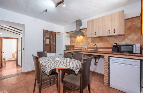 Algarinejo House | Country House 'El Ventorro' with Private Pool, Private Terrace, and Wi-Fi