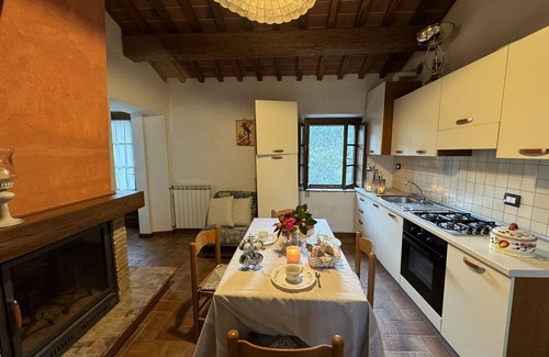 Buti Other | Country House/Farm House in Buti with 4 bedrooms sleeps 8