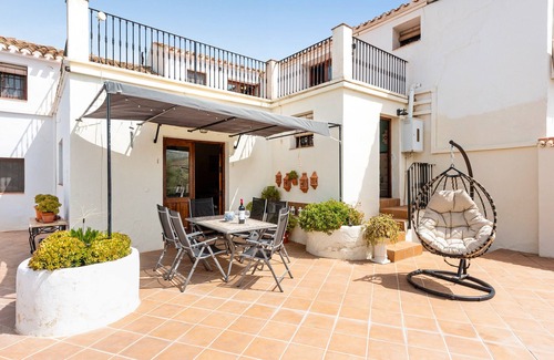 Villanueva de Algaidas House | Country House 'Furones' with Mountain View, Wi-Fi and Air Conditioning
