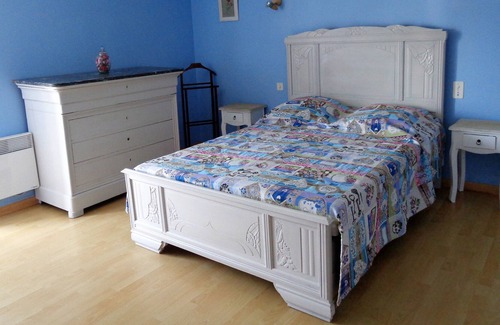 Roz-sur-Couesnon House | Country house in the bay of Mont St Michel. Quiet and pleasant site