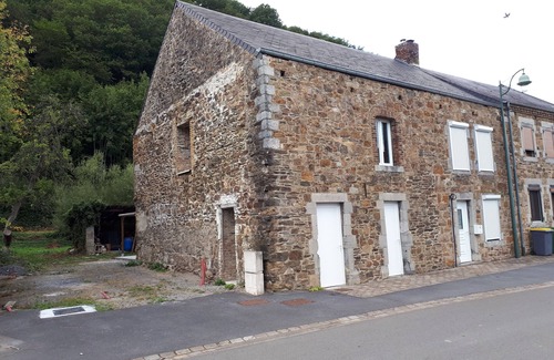 Landrichamps House | Country house in country stone