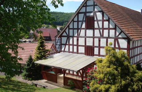 Homberg Apartment | Country house in Rinnetal: modern holiday Froschkönig with large garden