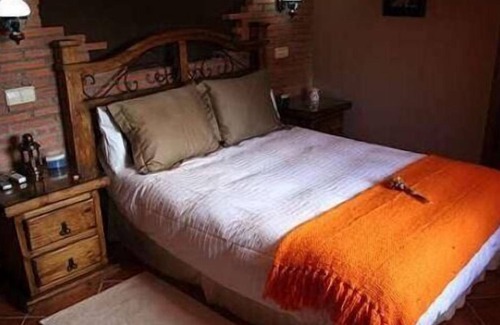 Candeleda House | Country house-inn (full rental) La Guarida del Oso for 15 people