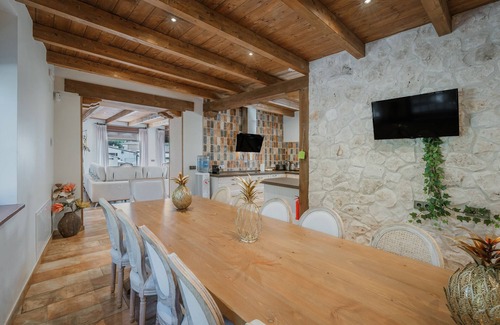 Nieva House | Country House 'La Antigua Taberna' with Private Pool, Wi-Fi, and Air Conditioning