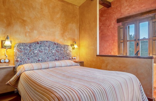 El Perello Villa | Country House "Mas D'en Curto" with Mountain View, Pool & Wi-Fi