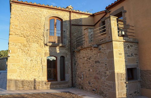 Vilademuls Villa | Country House 'Mas Manosa' with Mountain View, Wi-Fi and Air Conditioning