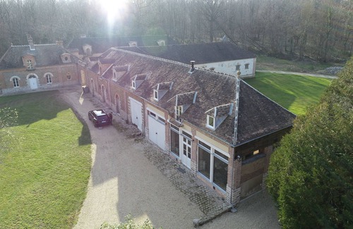 Voulx House | Country house next to a golf course, in the Fontainebleau region.