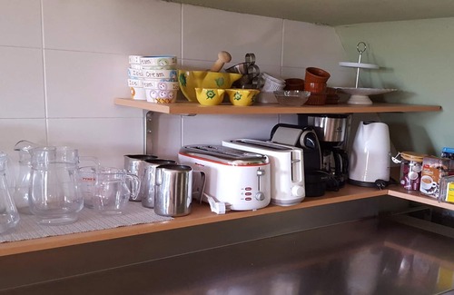 Vilanant Cottage | Country house surrounded by nature, with pool, tennis, perfect for groups