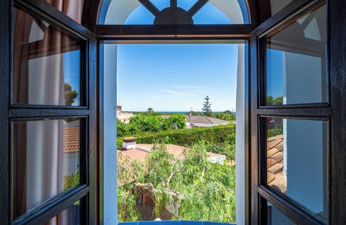 Les Tres Cales Villa | Country House "Vila Tres Cales" with Mountain View, Private Pool & Wi-Fi