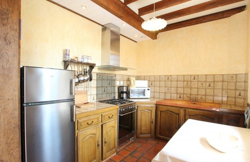 Cerisy-la-Salle Cottage | Country house with fireplace, pets allowed