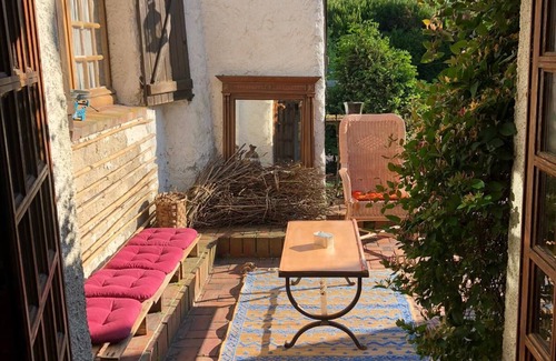 Villemarechal Villa | Country House with Private Terrace and Private Garden