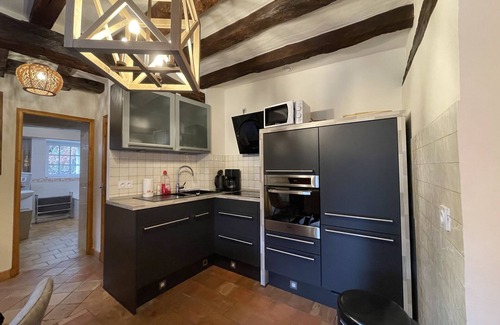 Continvoir Cottage | Country house with fenced private garden - La Saulaie