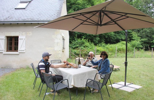 Continvoir Cottage | Country house with fenced private garden - La Saulaie