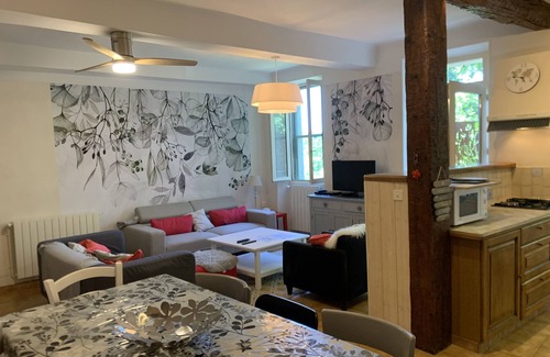 Carces House | Country house with large garden and swimming pool