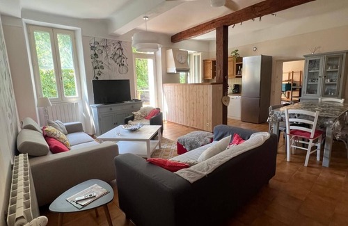 Carces House | Country house with large garden and swimming pool