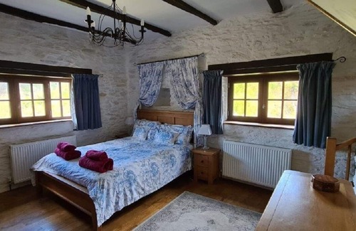 Vieillevie House | Country house with swimming pool in the Lot valley