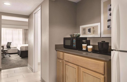 Williamsburg Hotel | Country Inn & Suites by Radisson, Williamsburg East (Busch Gardens), VA