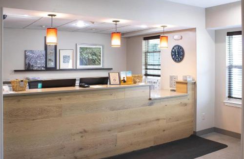 Carlisle Hotel | Country Inn & Suites by Radisson, Carlisle, PA