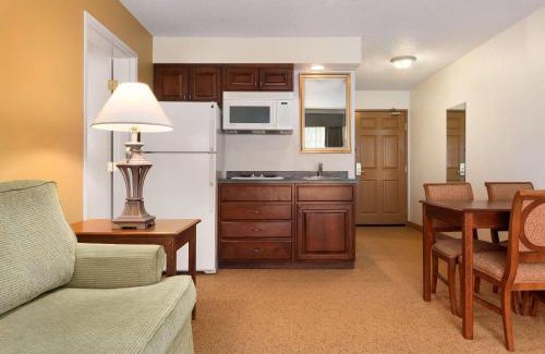 Mankato Hotel | Country Inn & Suites by Radisson, Mankato Hotel and Conference Center, MN