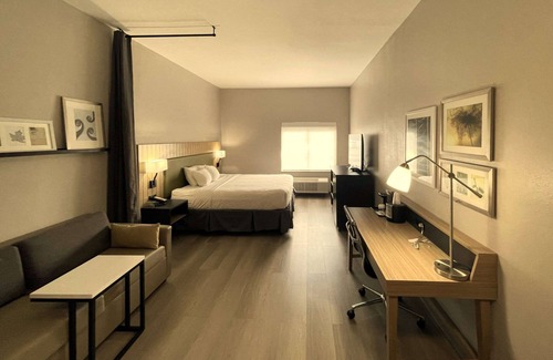 Midway Hotel | Country Inn & Suites by Radisson, Midway - Tallahassee West