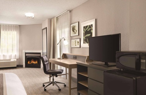 Gatlinburg - Pigeon Forge Hotel | Country Inn & Suites by Radisson, Pigeon Forge South, TN