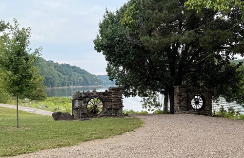 Springdale House | Country Lakefront home just 20 minutes to town! Peaceful & Convenient!