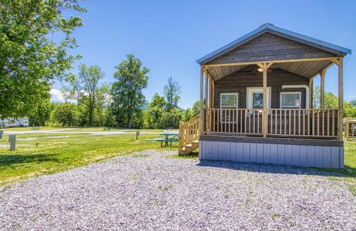 Gatlinburg - Pigeon Forge House | Country Living cottage
