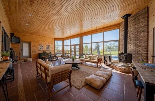 Winneconne House | Country Oasis w/heated pool and hot tub
