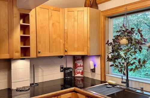 Holmes House | "Country outside the city " n3 bedrooms 2 full bathrooms