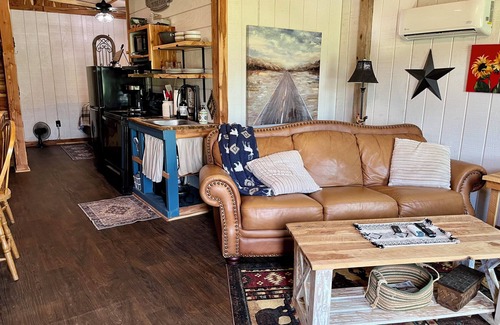 Readyville House | Country Roads Barn Farm Stay