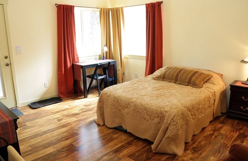 Ashland House | Country's Edge Rooms in just outside of Ashland, convenient for travel