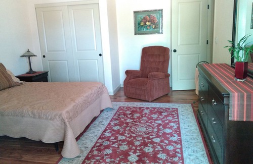 Ashland House | Country's Edge Rooms in just outside of Ashland, convenient for travel