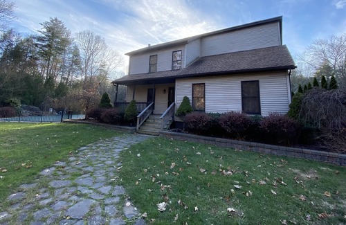 Mount Marion House | Country Setting Close to Town