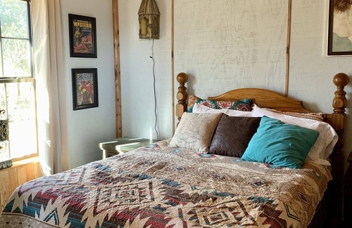 Bandera Cabin | Country style Cabins on Ranch - peaceful & close to town