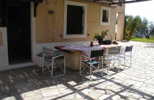 Xylokastro-Evrostina Villa | Country villa with amazing view, close to important sites and beaches.