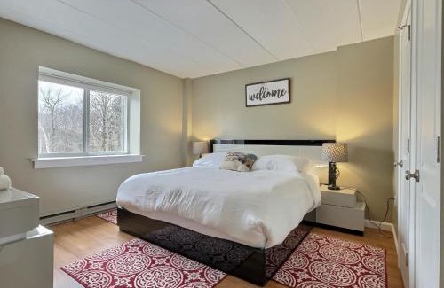 Killington Apartment | CountryCub- Pool, Hot Tub, Gym, Sauna, Near Resort