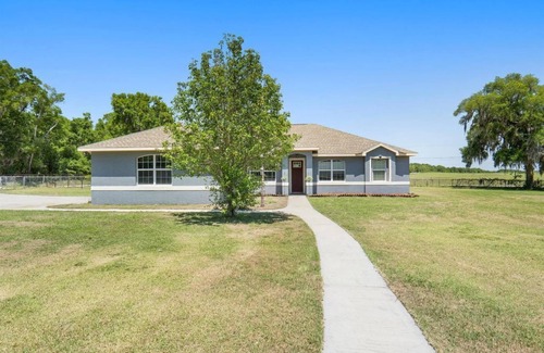 Ocala House | Countryside Comfort 5 MIN WEC, FAST & 15 min HITS, 1 acre 2 KING BED. Near I-75