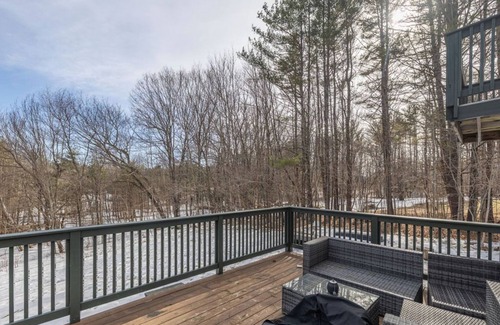 Bethel House | Countryside Escape by Swimming w/Fire Pit, Grill