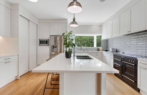 Whitford House | Countryside Haven Retreat with Pool and Deck