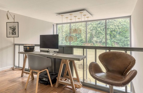 Neuilly-sur-Seine Boat Rental | Countryside in ParisnAn architect house like an island facing water and nature.n