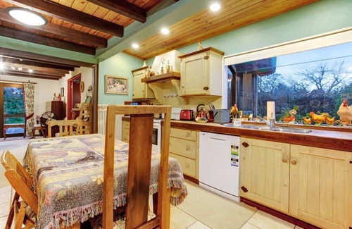 Whitford House | Countryside Retreat with On-site Horse Experiences