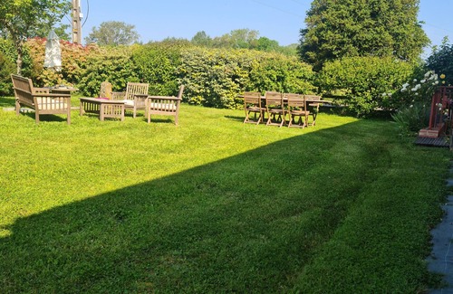 Connerre Cottage | Countryside Retreat Near Le Mans - Restored Longère with Modern Amenities