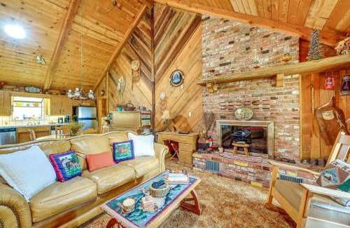 Badger House | Countryside Views Family-Friendly Badger Cabin