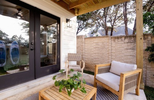 Canyon Lake Apartment | Couple's Lake House - pet friendly - kayaks & SUP boards