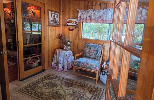 Christopher Creek Cabin | Couple's Retreat on the Creek with Outdoor Spa & Fireplace